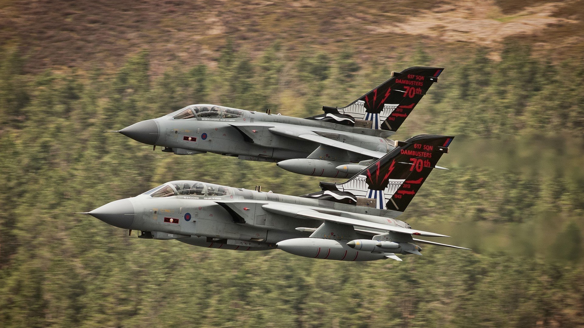 异想天开的足球广告：带你领略不同的创意，足球广告视频