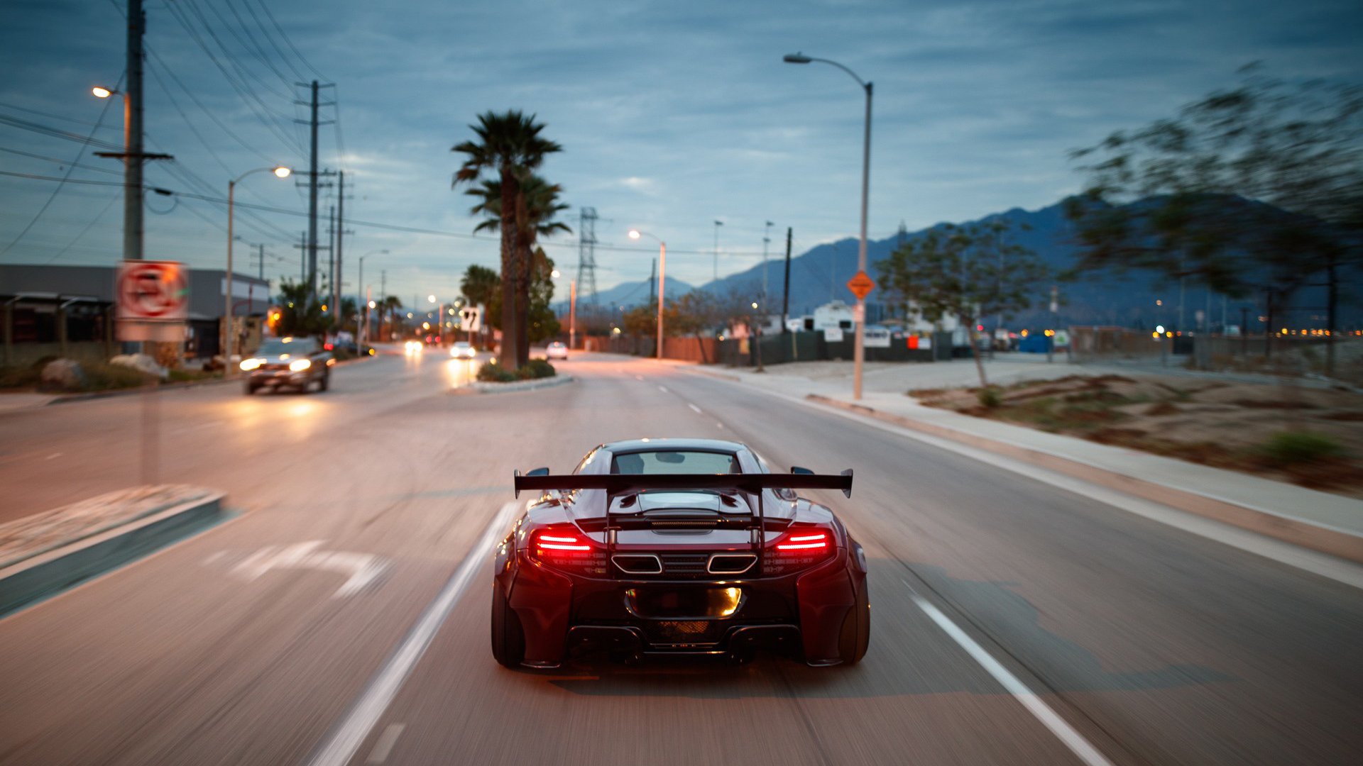 开云体育网址-快船发布《队史十大逆转战》纪实短片，快船30分大逆转勇士